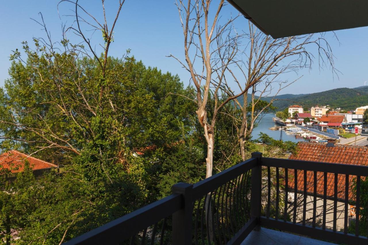 Apartmani Porto Golubac Bagian luar foto